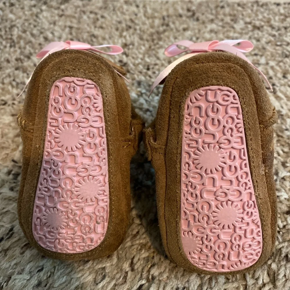 UGG Baby Boots with Pink Bow Newborn Tan Size 0/1